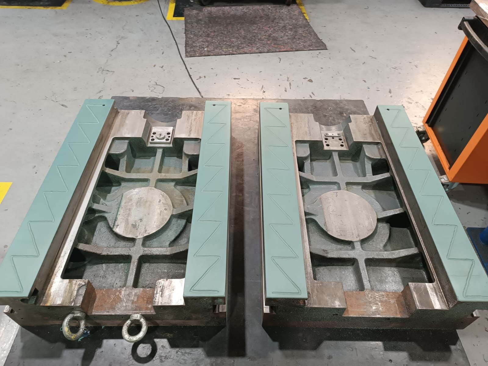 Inspeção técnica de máquina CNC