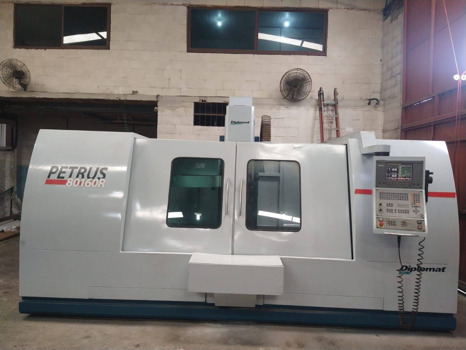 Máquina CNC importada
